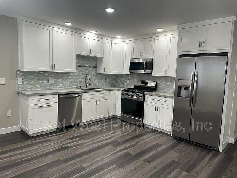 1st image of 2030 Diamond St APT I