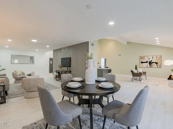 10424 E CINNABAR Avenue, Scottsdale, AZ 85258