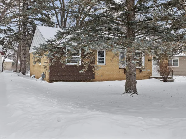 621 5th Ave S, Hopkins, MN 55343