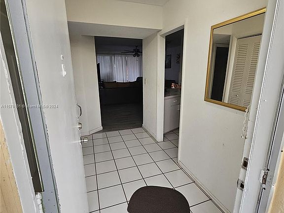 3rd image of 1770 NE 191st St APT 607-1