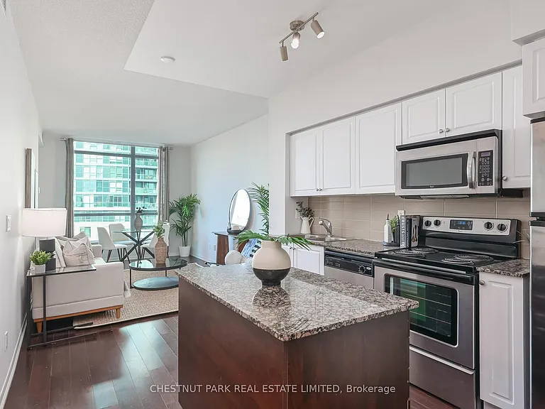 215 Fort York Blvd #808 — Photo 16