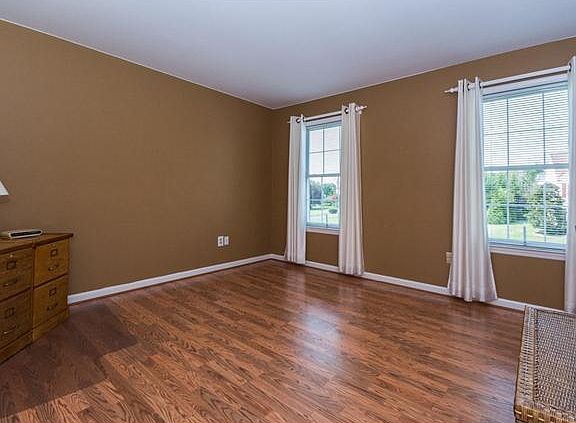 4th image of 20 Thistleberry Dr