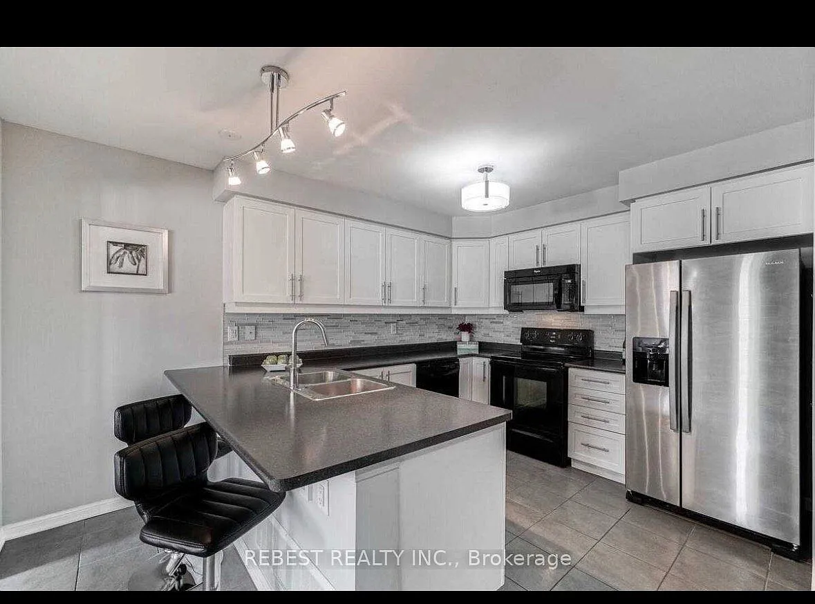 3 bed, $2,950 — Photo 3