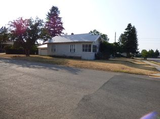 1204 7th Ave N, Lewistown, MT 59457