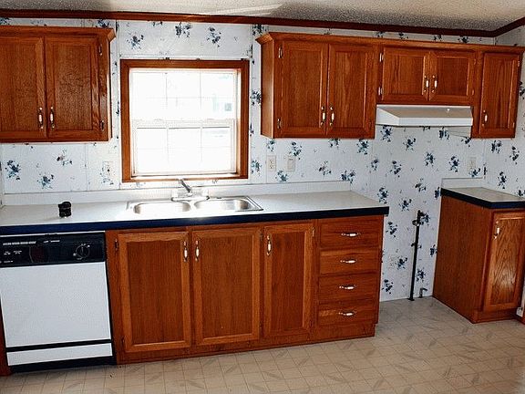 4th image of 512 White Willow Dr