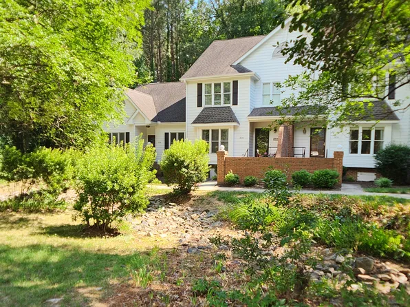 3836 Carnegie Ln, Raleigh, NC 27612
