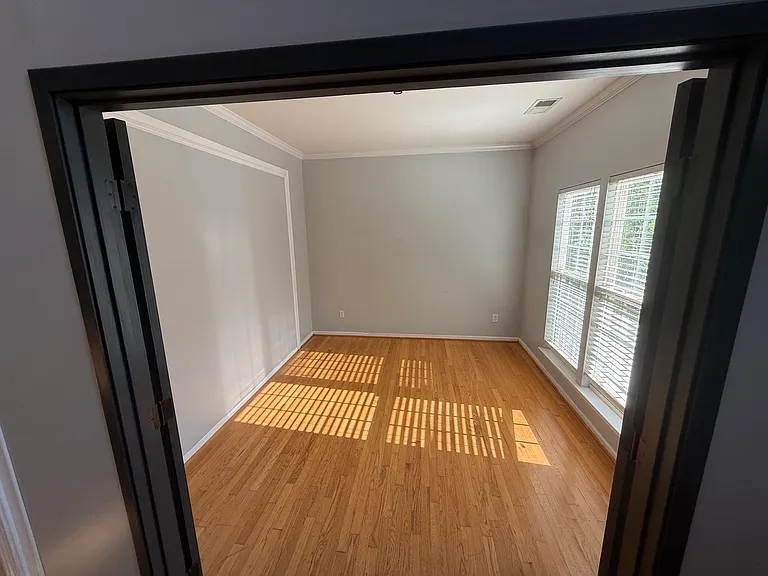 1614 Spandril Ln — Photo 10