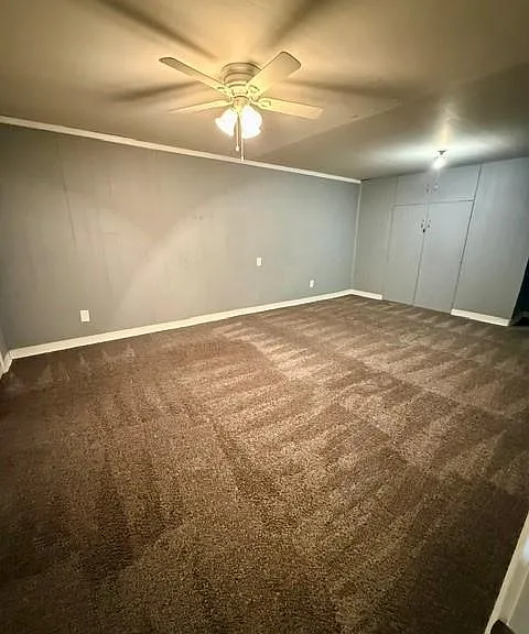 2700 Hereford St — Photo 16