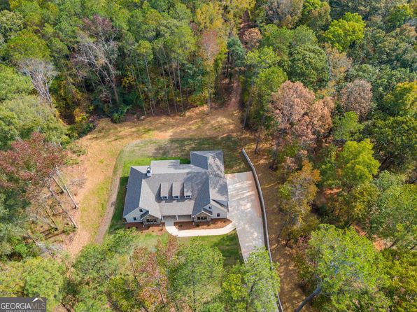 831 Banks Cir, Carrollton, GA 30116