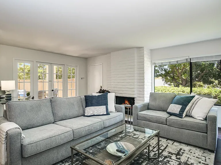 8118 Camino Tranquilo — Photo 2