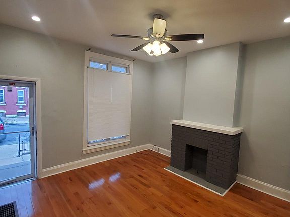 2nd image of 1126 W Somerset St