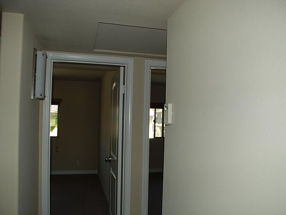 2nd image of 2752 B St