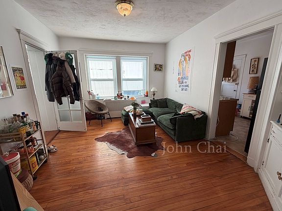 2nd image of 15 Gardner St APT 3