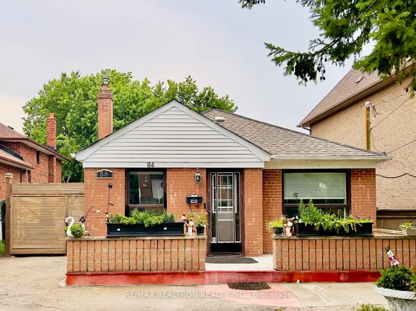 84 Ranee Ave, Toronto, ON M6A 1N2
