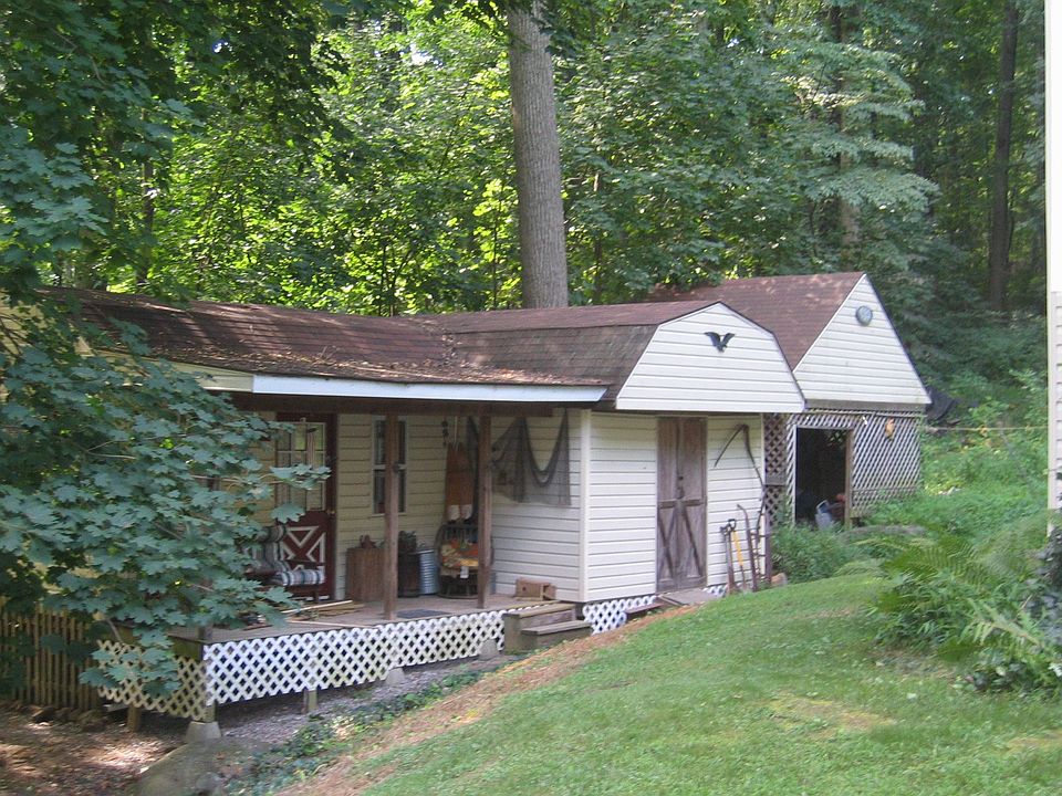550 sq ft storage shed with pavilion