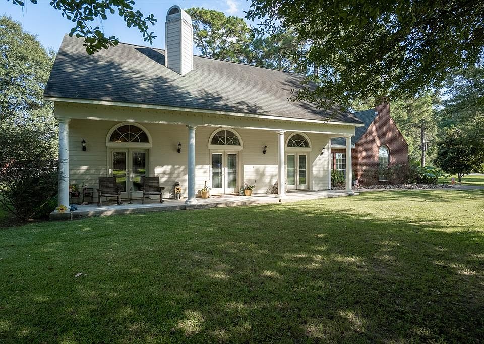 Charming southern colonial located on a large unrestricted lot.