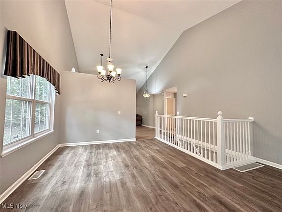 3rd image of 9100 Ashwood Ct