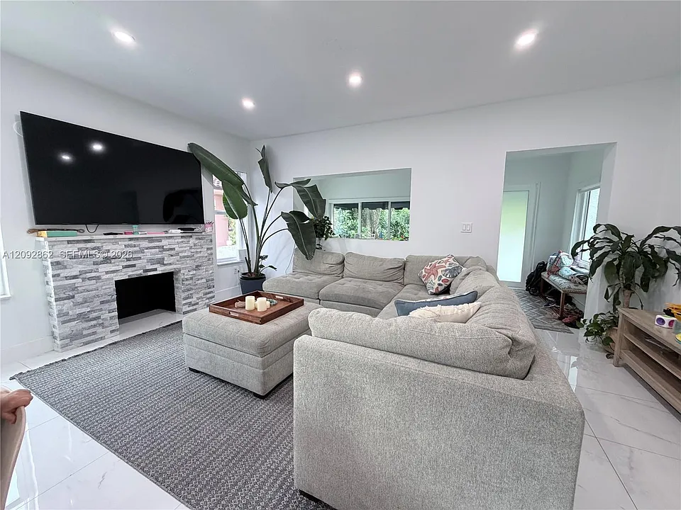 360 SW 20th Rd