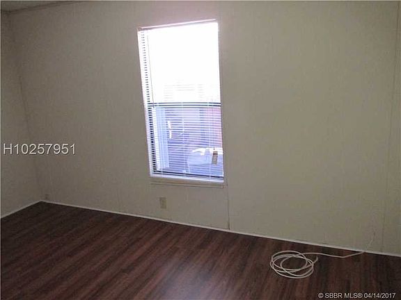 5th image of 3015 SW 52nd St