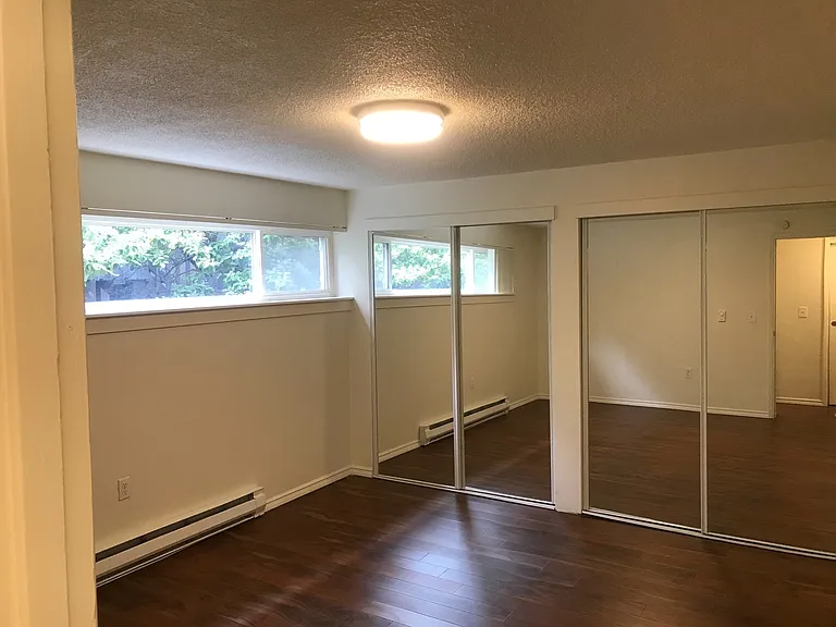 Effortless Living Near the Alaska Junction The Webster Apartments — Photo 10