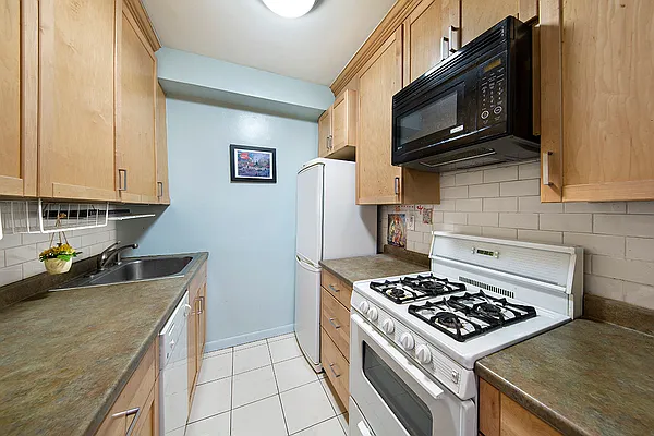 Rented by Compass | media 8