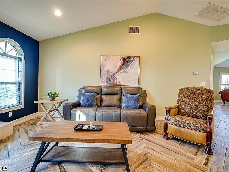 8831 Banyan Cove Cir — Photo 20