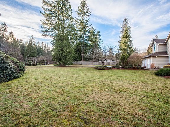 4th image of 10211 219th St SE