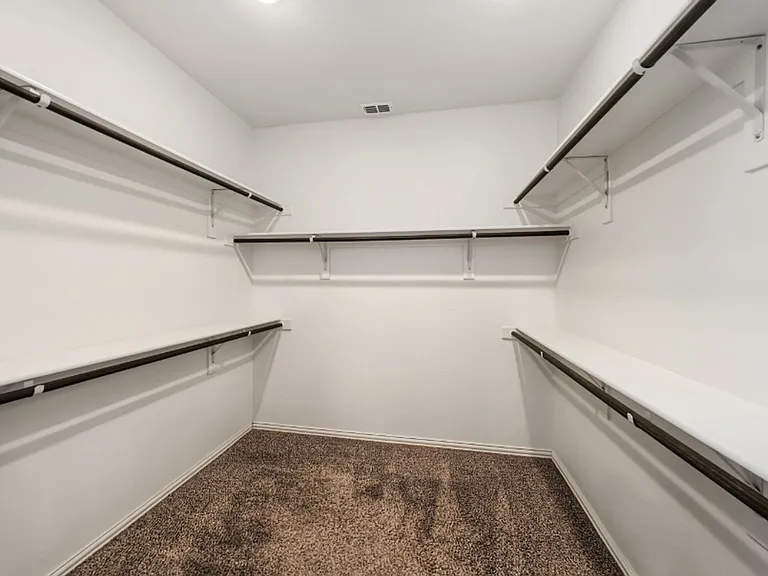 504 Ridgewater Trl — Photo 32