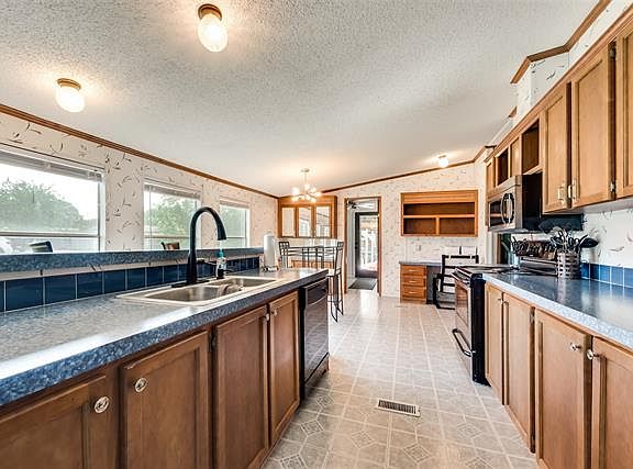 4th image of 22021 Flanagan Cir