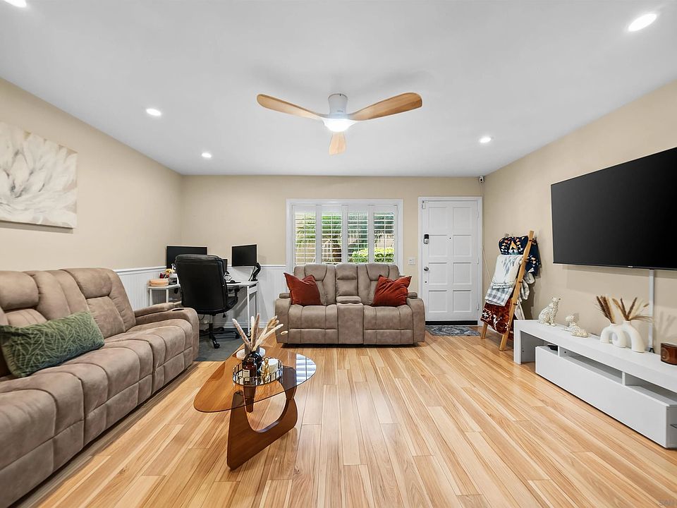 1st image of 8145 Calle Fanita