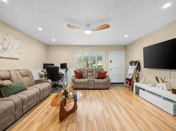 8145 Calle Fanita, Santee, CA 92071