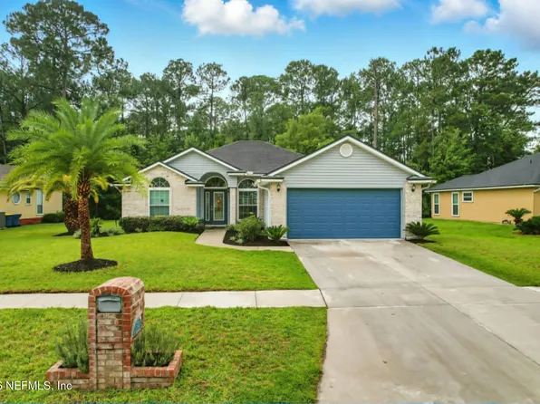 832 Heritage Lakes Dr, Jacksonville, FL 32218
