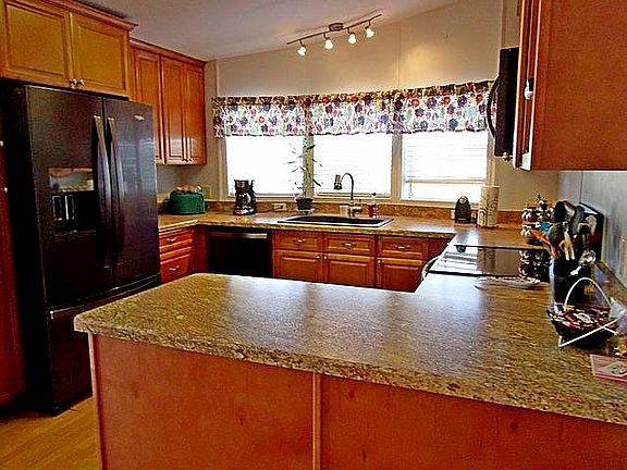 2nd image of 1000 Cedar Glen Dr