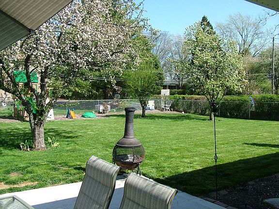 Huge Fenced in Backyard