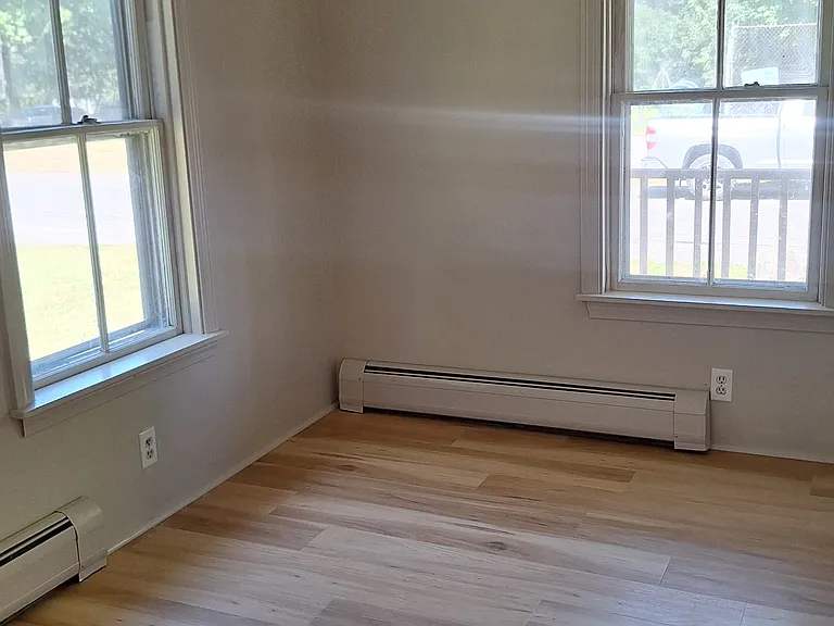 73 Bosworth St — Photo 3