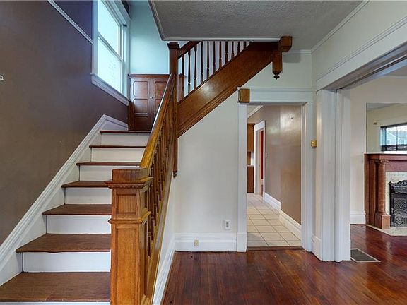 3rd image of 1724 Beaver St