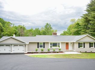 22 Vine Hill Rd, Farmington, CT 06032