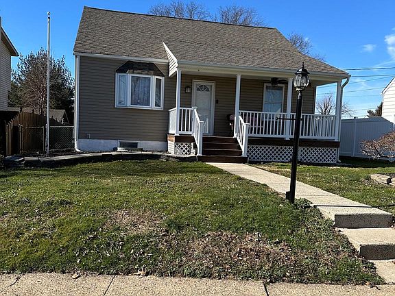 2nd image of 22 Thorntown Ln