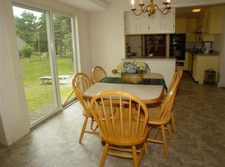 1 Carriage Hill Rd, Andover, MA 01810