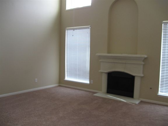 2nd image of 1911 Autumn Field Ln