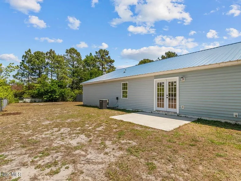 139 Charlton Rd — Photo 30