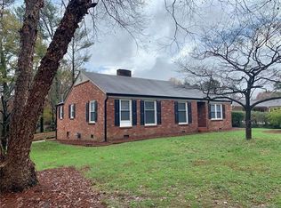 1607 10th Street Dr NW, Hickory, NC 28601