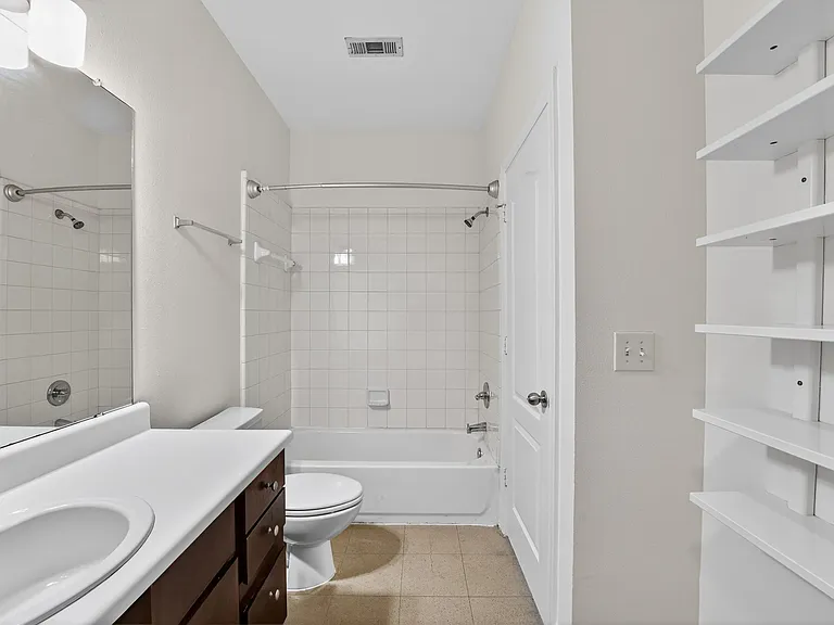 1901 Crossing Pl — Photo 17
