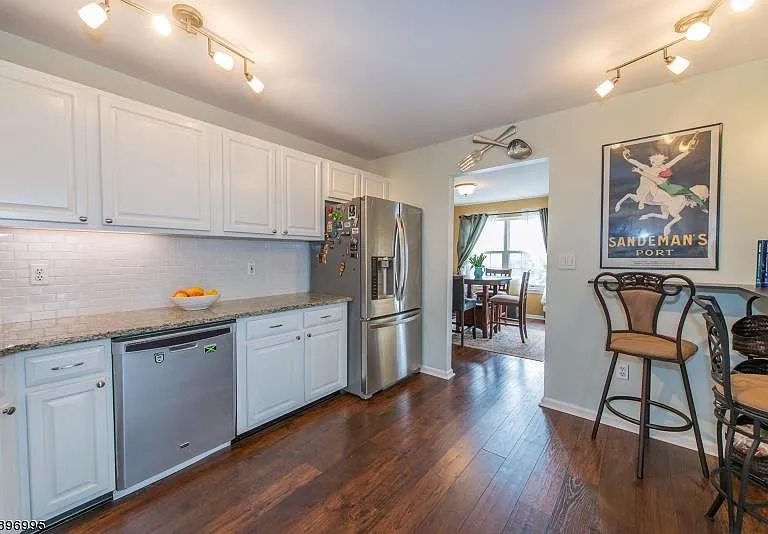50 Pine St #4 — Photo 8