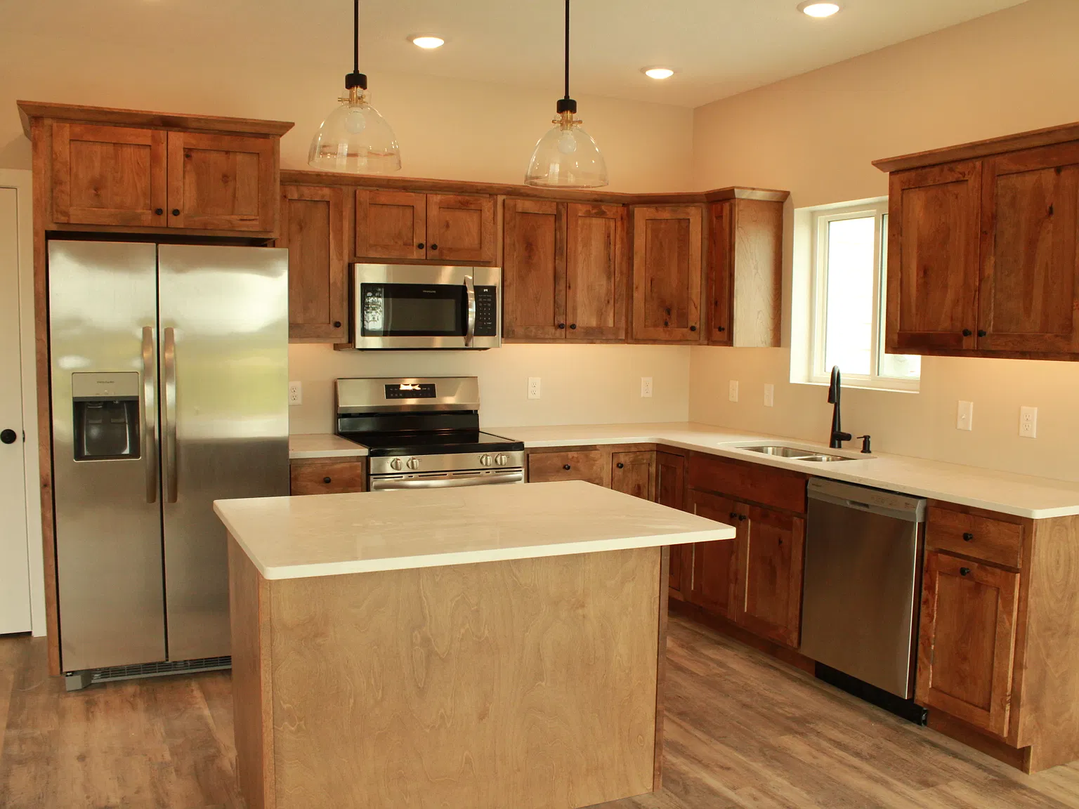 3 bed, 2.5 bath, 1500 sqft, $1,500 — Photo 4