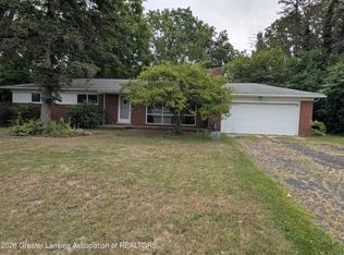 27832 Kendallwood Dr, Farmington Hills, MI 48334