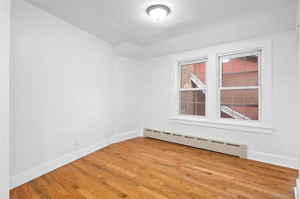 Building Photo - 20 Overhill Pl #3
