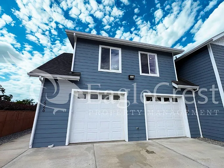 420 Ankeny St — Photo 40