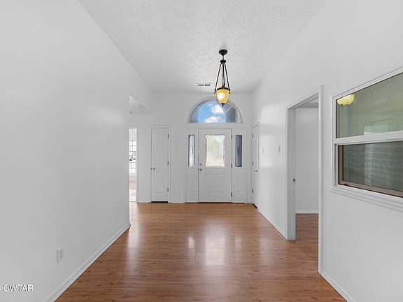5th image of 57 Rampart Dr