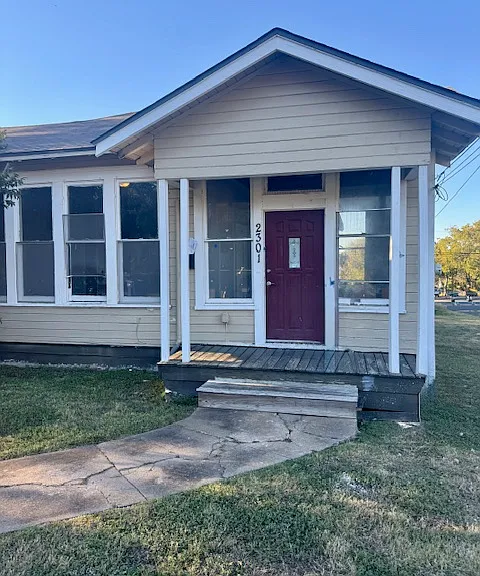 2301 Lasker Ave — Photo 1